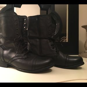 Steve Madden troopa combat boot